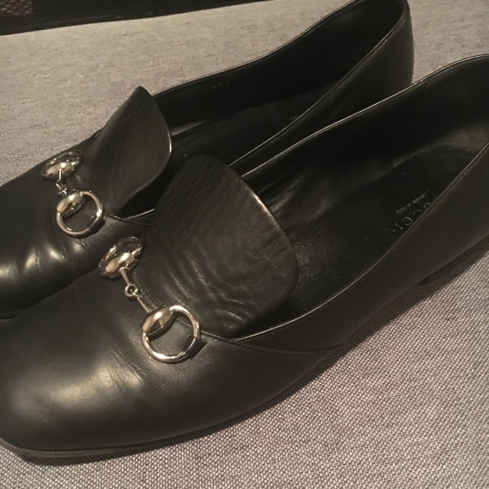 Authentic Gucci flats in the loafer design
